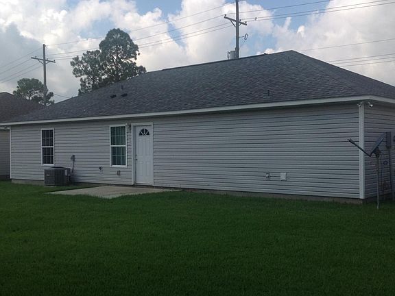 3rd image of 822 N Grace St