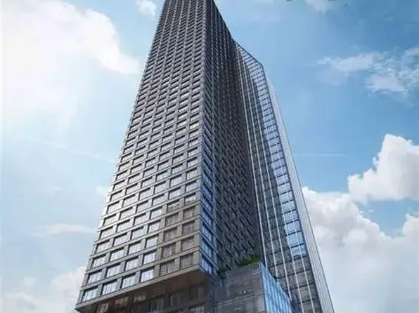 8 Wellesley St W #4008, Toronto, ON M4Y 0J5