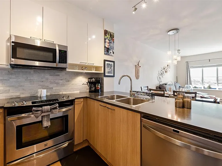 202 Lebleu St #202 — Photo 12
