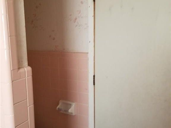 5th image of 3204 Brookbend Dr