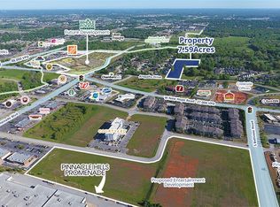 4007 W Arapaho Dr, Rogers, AR 72758