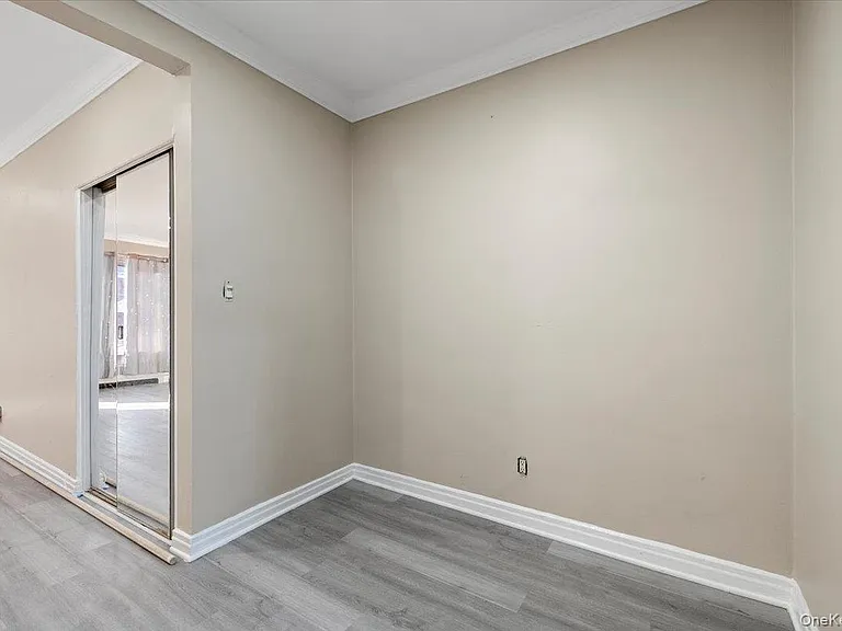 87-37 Marengo St #1 — Photo 6