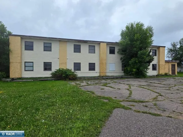 102 Westover Rd, Hoyt Lakes, MN 55750