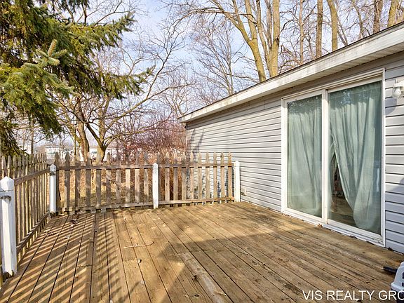 4th image of 155 E 48th St Lot 59