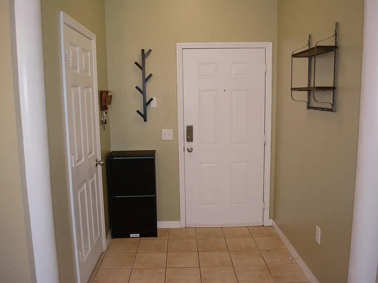 10817 Thames Vista Ct — Photo 6