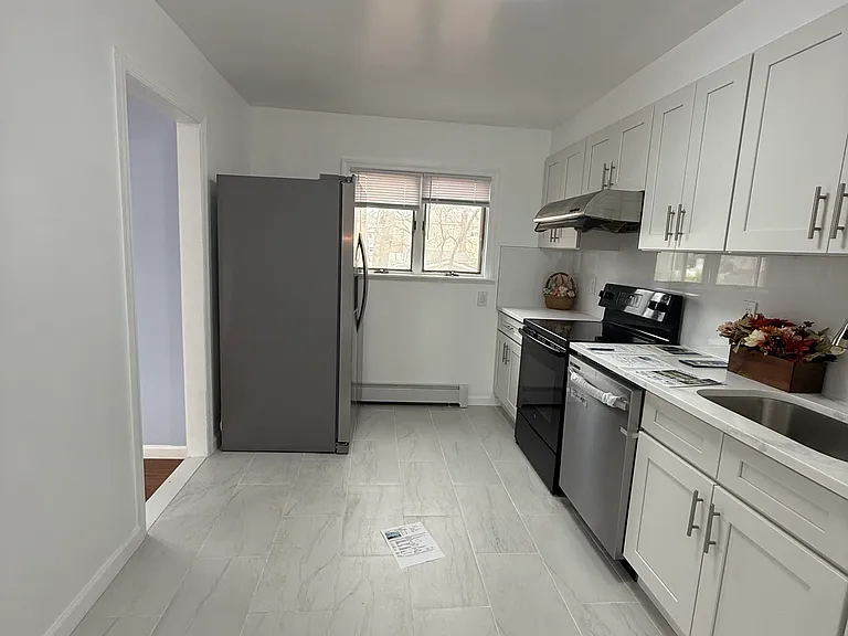 34 Jackson Ave — Photo 4