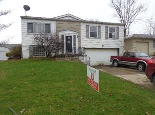 3071 Red Fox Run Dr NW, Warren, OH