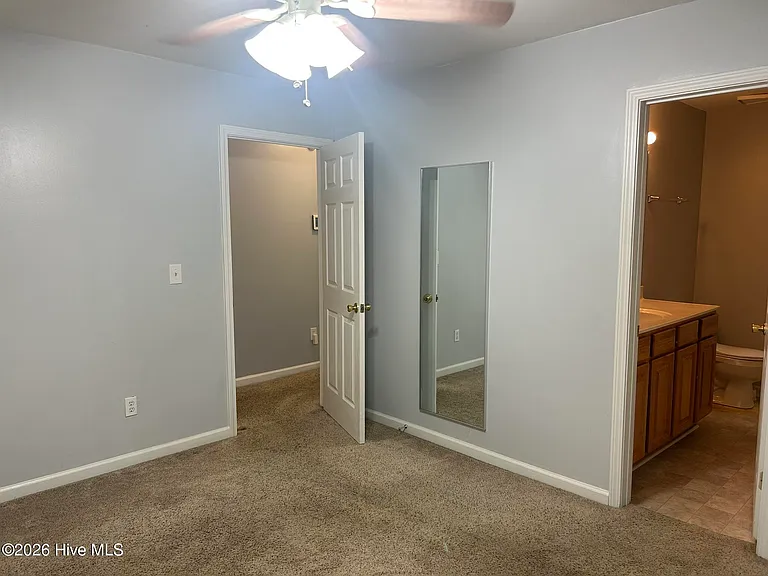 212 W Woodbine Ter — Photo 26