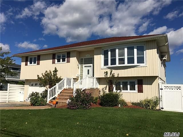 1st image of 203 Trafalgar Blvd