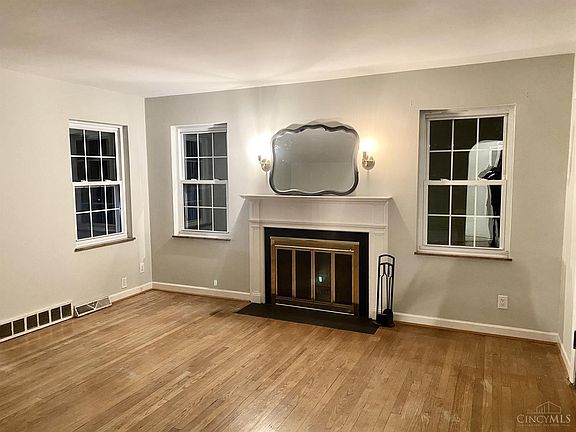 3rd image of 201 Hyde Park Dr