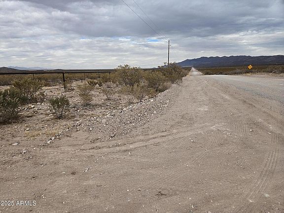 3rd image of 8110 N Leslie Canyon Road #01-16A & 12-01A