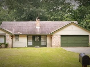 419 Shadylake Dr, New Caney, TX 77357