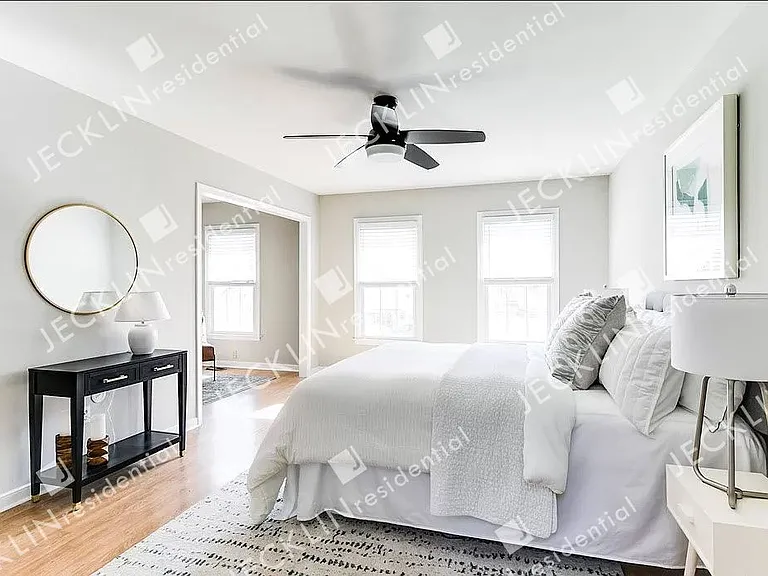 4670 Rollingwood Ln — Photo 33