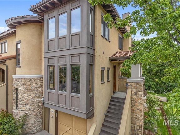 2nd image of 3608 N Prospect Way
