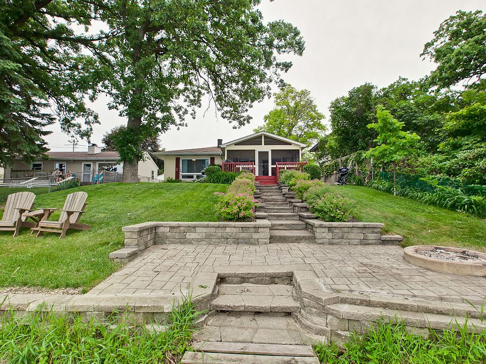 1st image of 4619 W Lakeshore Dr