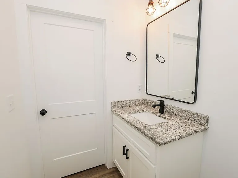 204 Blackberry Ln — Photo 24