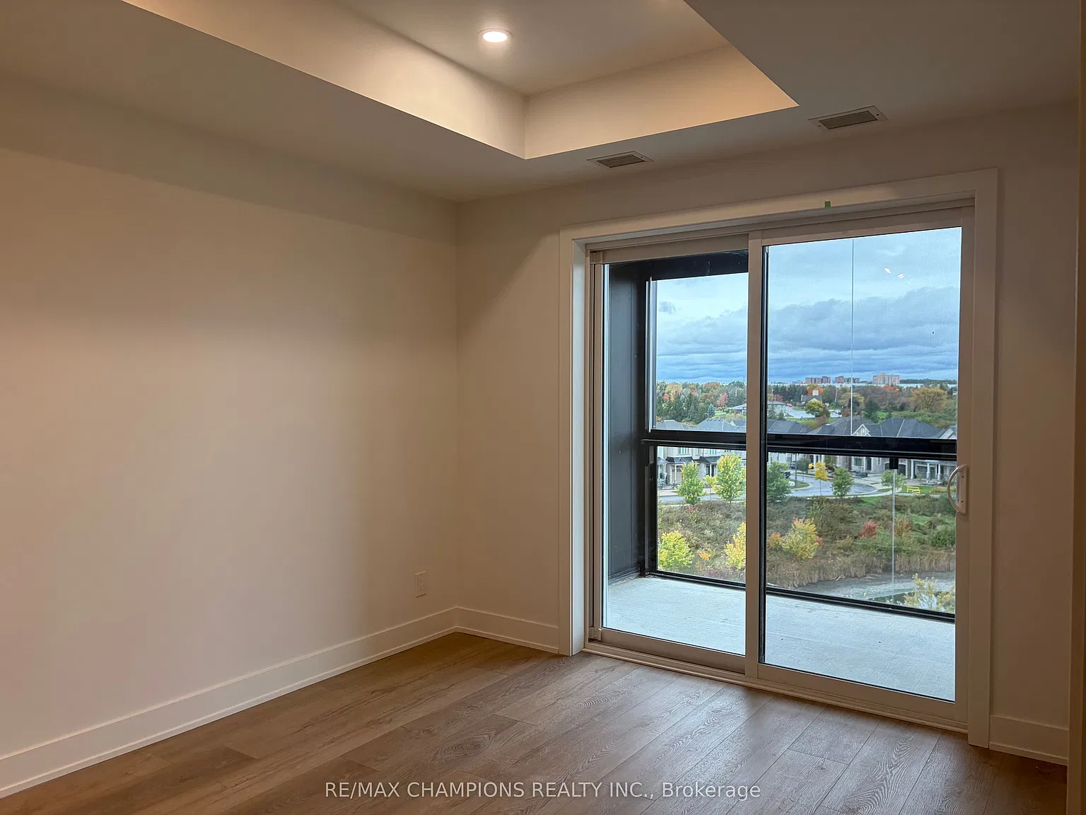 3 bed, $3,300 — Photo 3