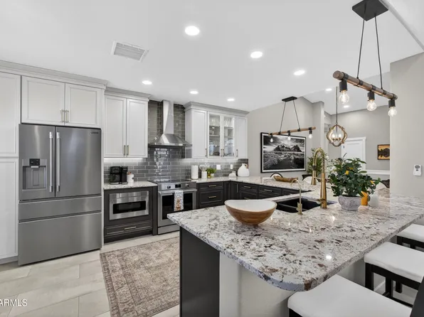 15329 W CATALINA Court, Goodyear, AZ 85395