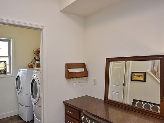 5th image of 6 Fulton Ct