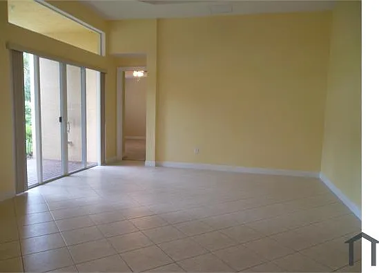 4 bed, 2893 sqft, $5,950 — Photo 2