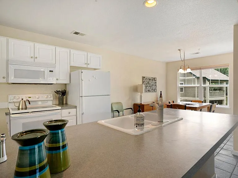 5225 White Willow Dr #P220 — Photo 7