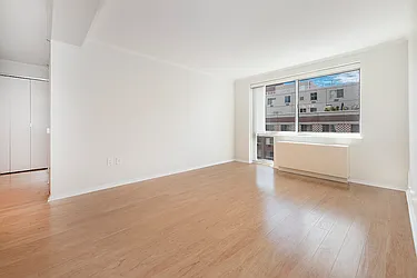 Rented by R New York