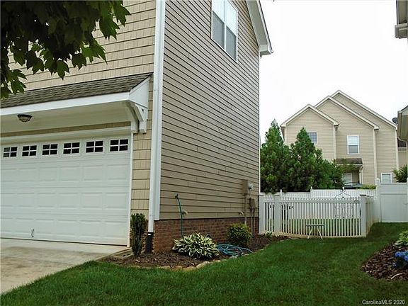 4th image of 184 Water Oak Dr