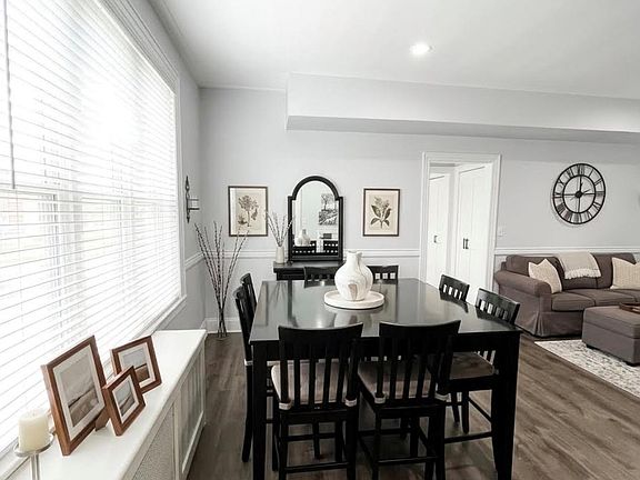 4th image of 1175 E Broadway #1G