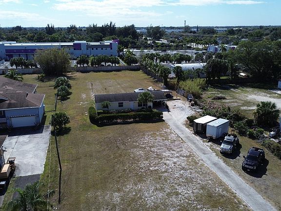 4th image of 2920 Palmarita Road