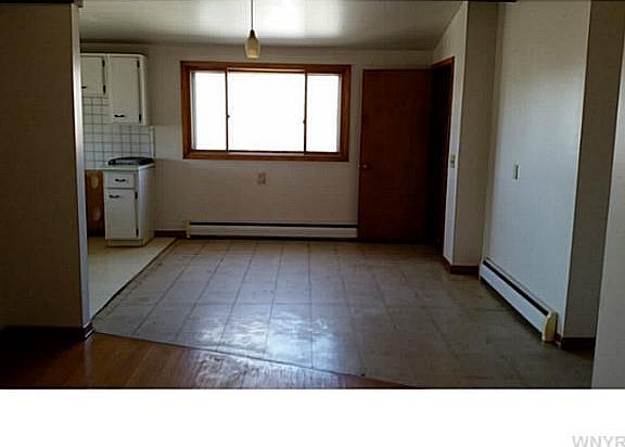 5th image of 1840 Como Park Blvd