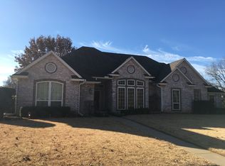 2300 Briar Ridge Rd, Ponca City, OK 74604