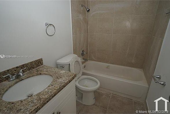 2nd image of 717 NE 10th Ave APT 7
