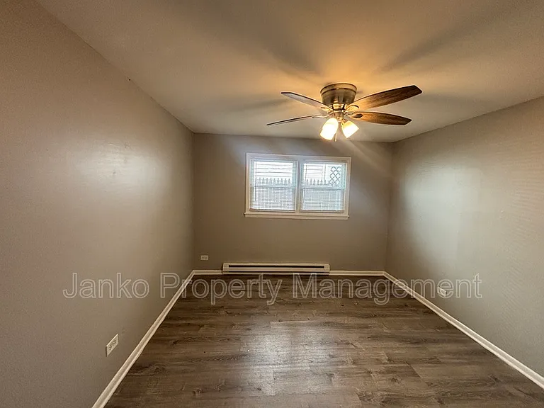 474 W 14th Pl #2 — Photo 5