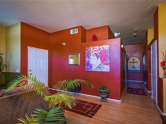 3rd image of 44365 Alsace Ln
