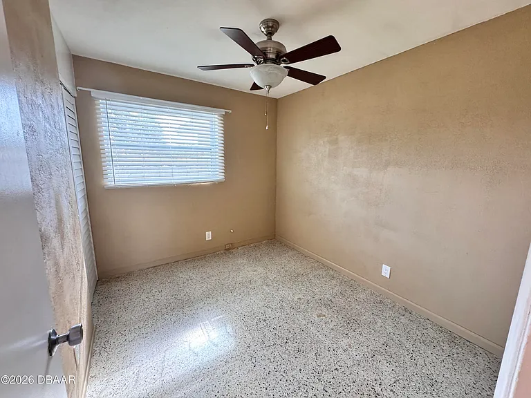 302 Fox Pl — Photo 15