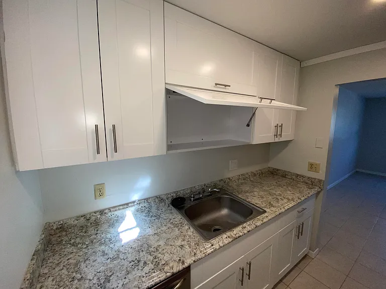 650 SW 2nd Ave #149 — Photo 8