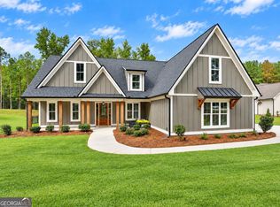 135 Huiet Dr, Fayetteville, GA 30215
