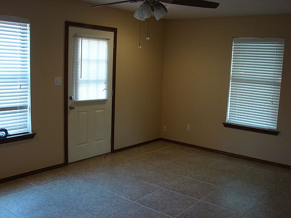 5th image of 6101 Galahad Ln