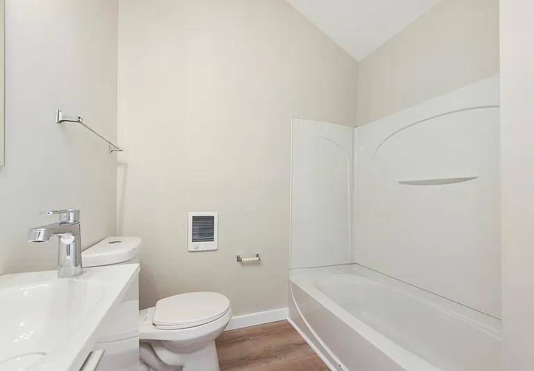 416 Bailey Ave — Photo 6