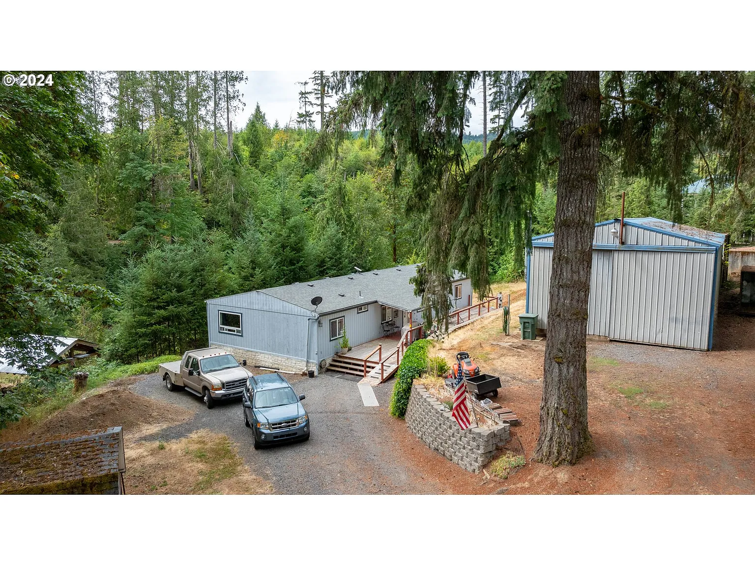 18975 NW Panther Creek Rd photo 1