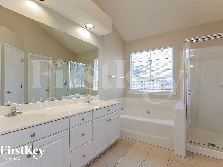 6627 Flat Creek Dr — Photo 10