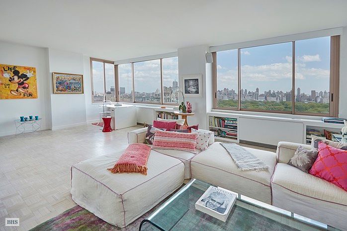 1st image of 101 W 79th St