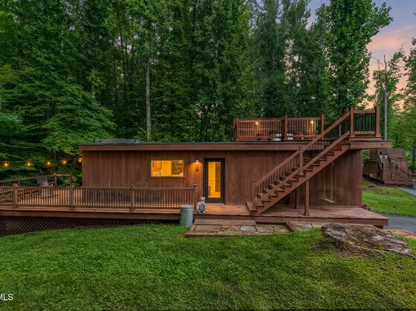 154 Highway 143, Roan Mountain, TN 37687