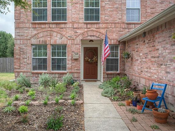 4th image of 725 Raven Dr