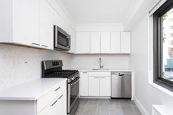 Rented by Living New York | media 10