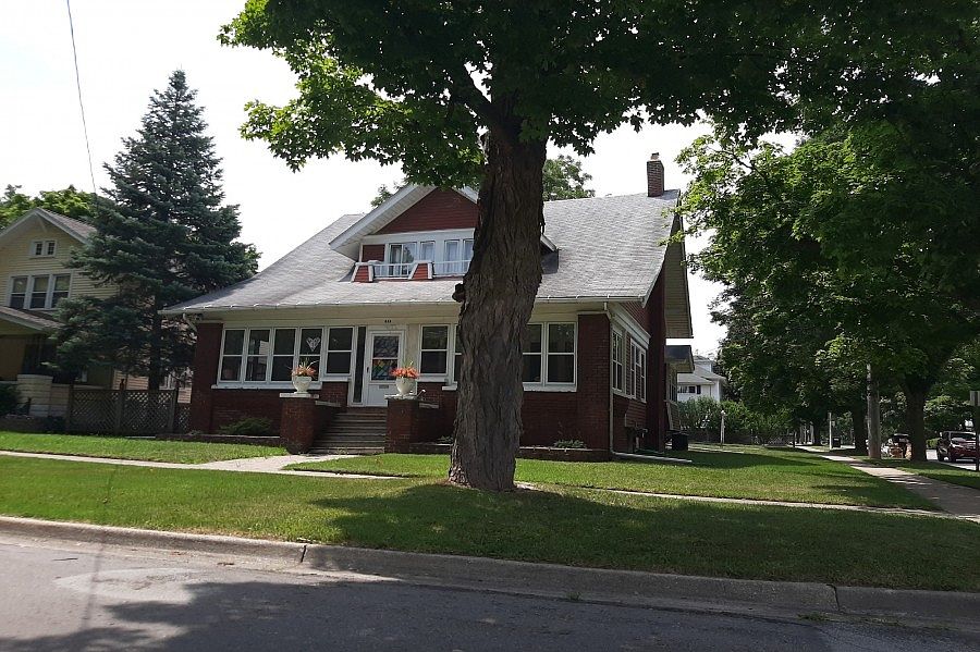 1st image of 639 N Ball St