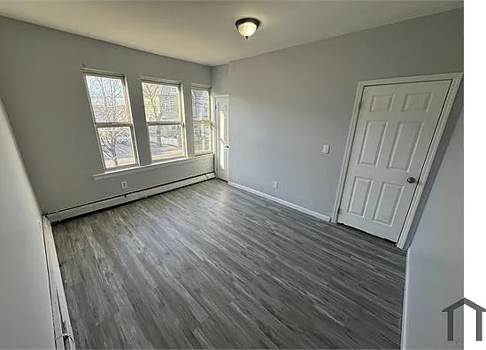 1106 Grove St #1 — Photo 3