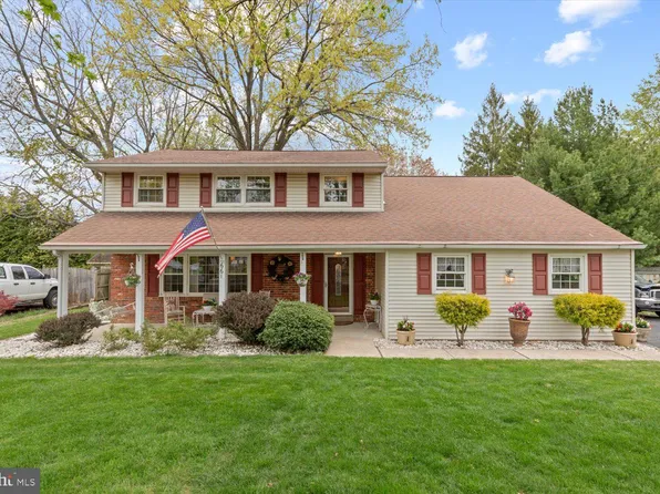 661 Serrill Dr, Hatboro, PA 19040