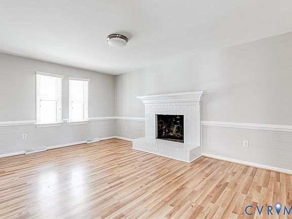 3rd image of 3030 Clintwood Rd