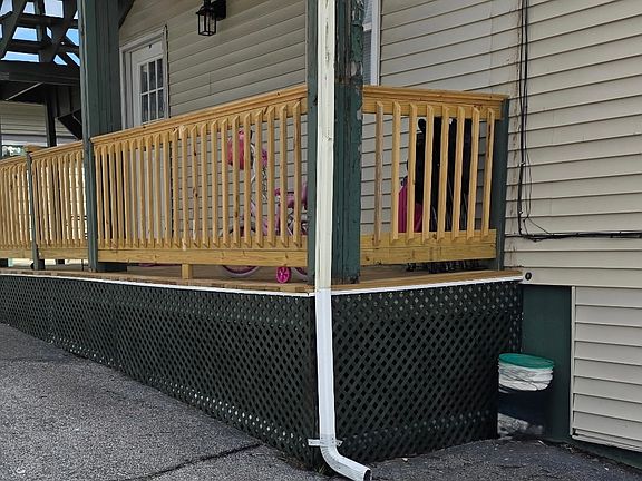 2nd image of 388 Manchester St APT 1